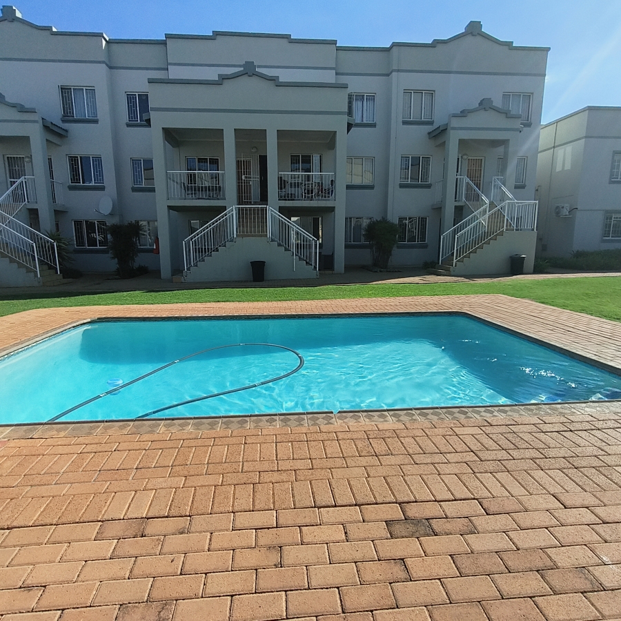 2 Bedroom Property for Sale in Kannoniers Park North West